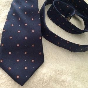 Navy blue Dior fine silk tie